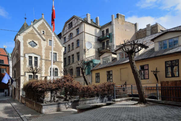 5 часов в&nbsp;Риге.