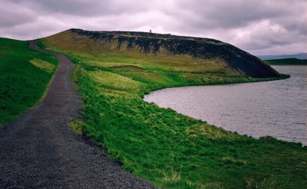 Страна льдов, вулканов и водопадов Страна льдов, вулканов и водопадов