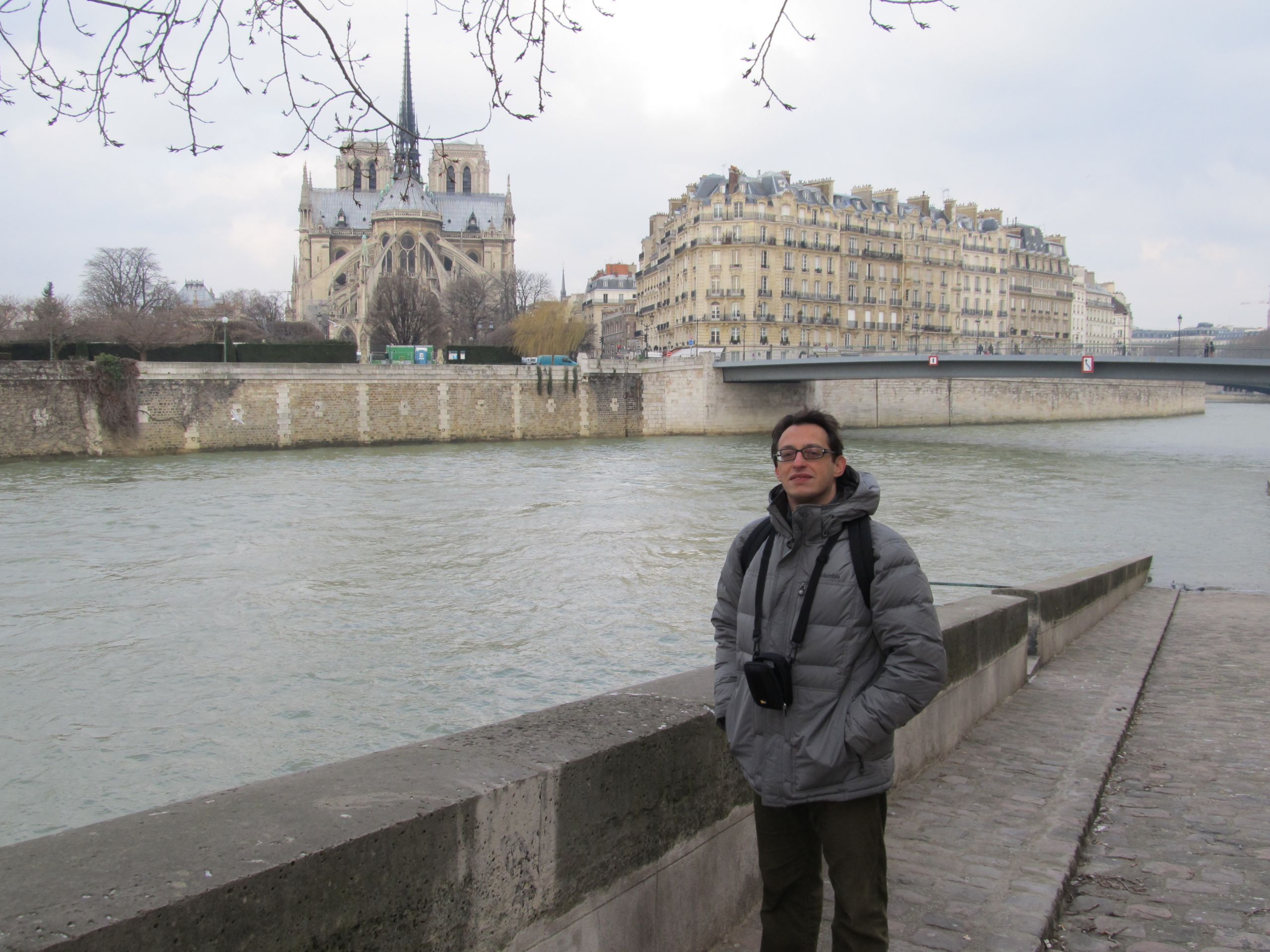 Прогулки вокруг Нотр Дам де Пари