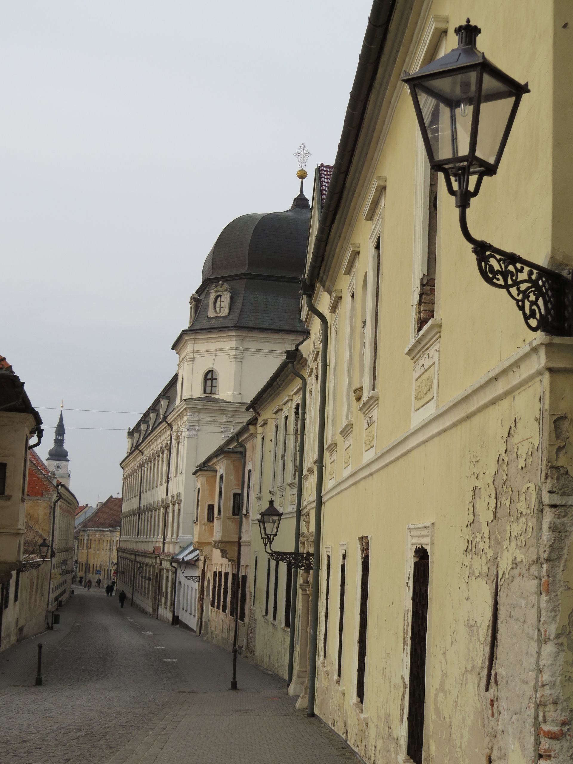 Братислава, анонсик