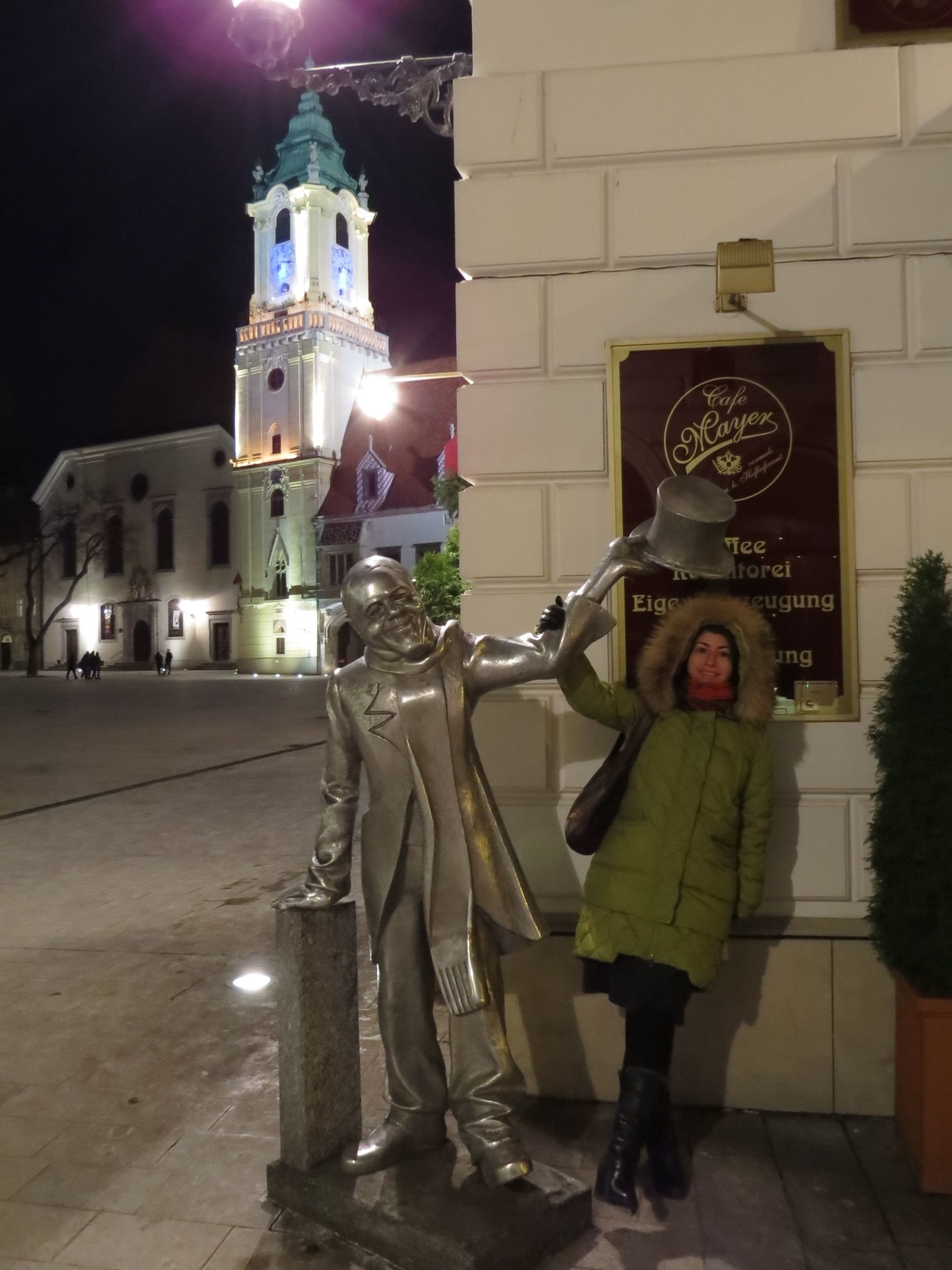 Братислава, анонсик